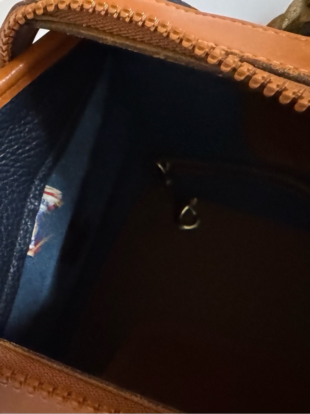 Vintage Dooney & Bourke AWL Made in USA Navy Gladstone Satchel With Lock/Keys - Picture 7 of 15
